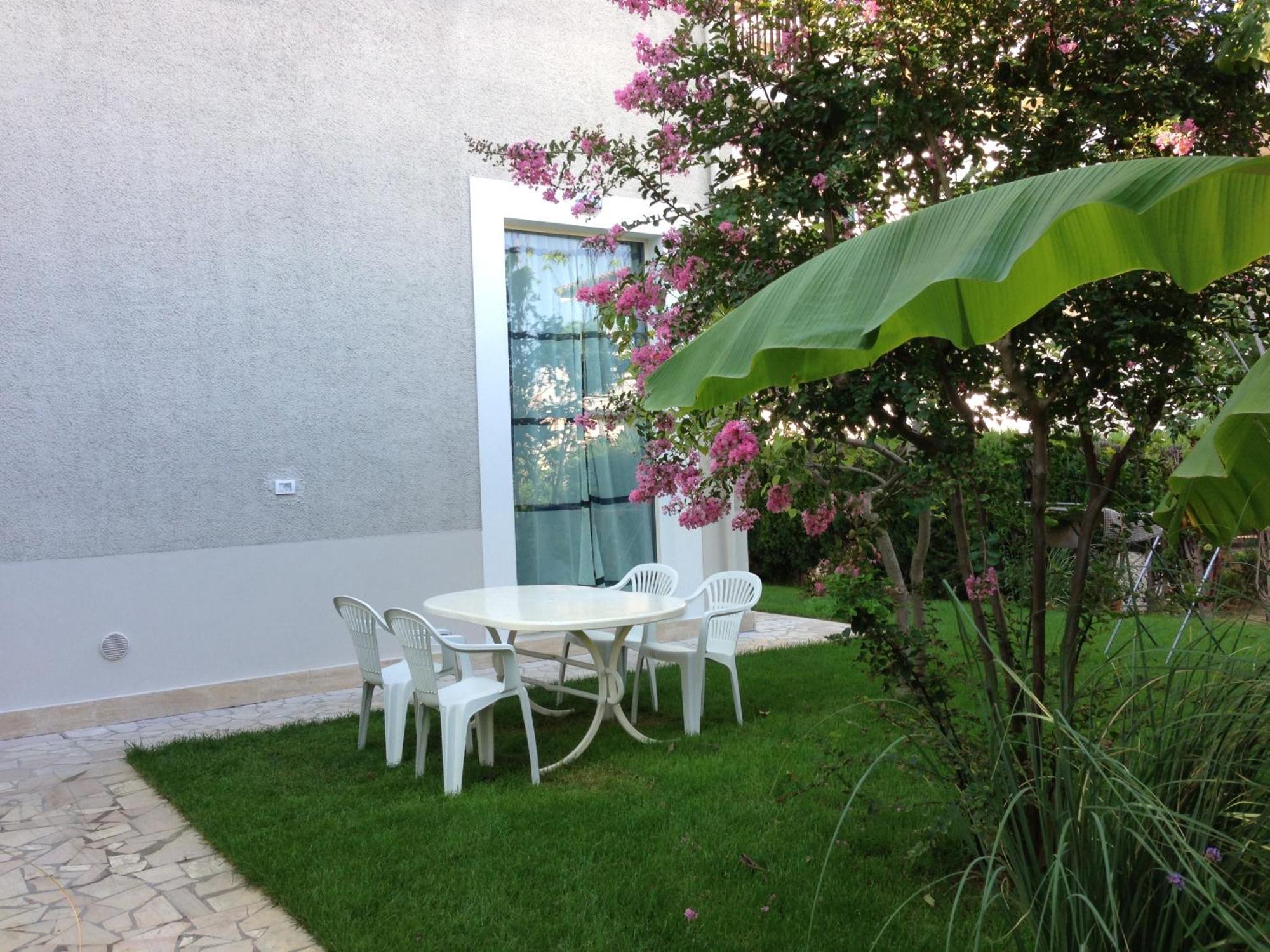 Loft 3, A 150 M Dal Mare, Pineto Centro Apartment Exterior foto